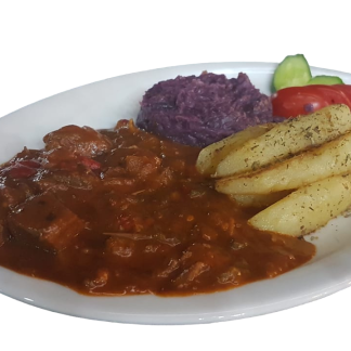 Goulash with potatoes and red cabbage